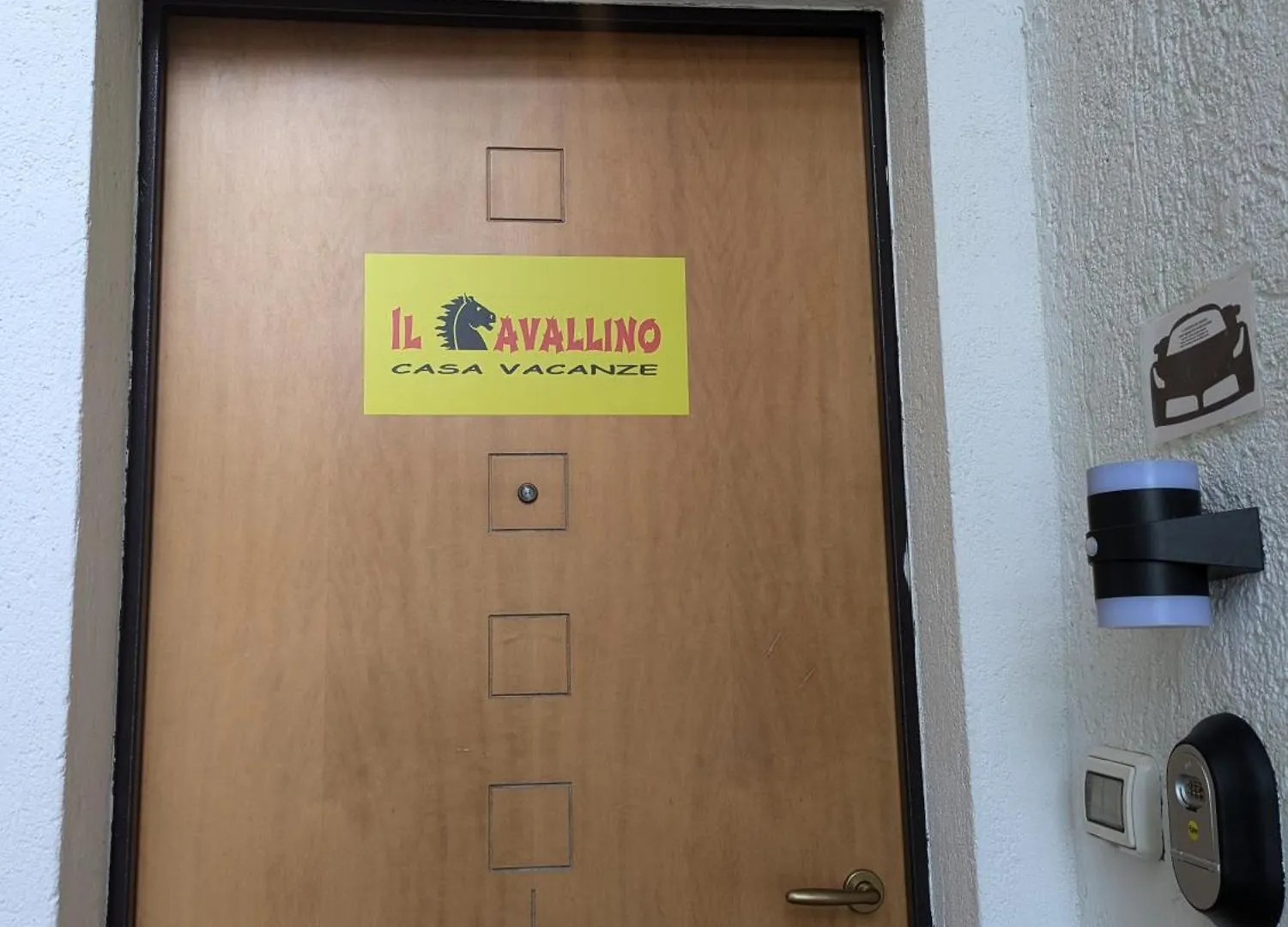 Il Cavallino, Sul Lago Ceresio Brusimpiano